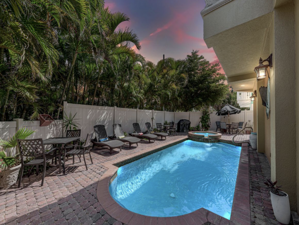 Luxury Anna Maria Island Vacation Home Sleeps 8